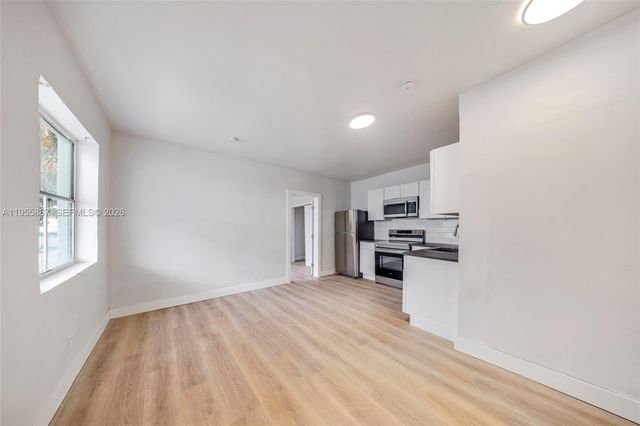 1648 NW 33rd St, Miami, FL 33142