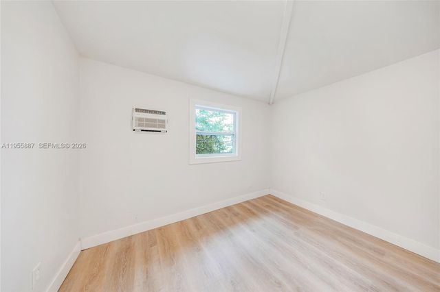 1648 NW 33rd St, Miami, FL 33142