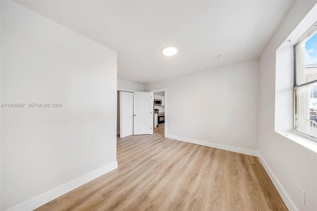 1648 NW 33rd St, Miami, FL 33142