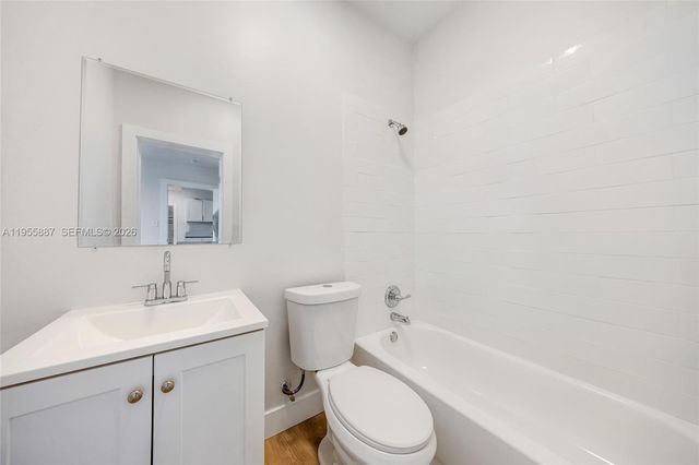 1648 NW 33rd St, Miami, FL 33142