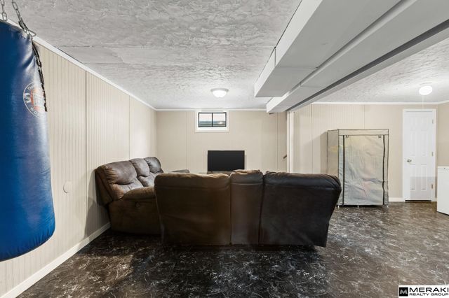 8205 Walnut Lane, Omaha, NE 68127