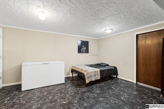 8205 Walnut Lane, Omaha, NE 68127