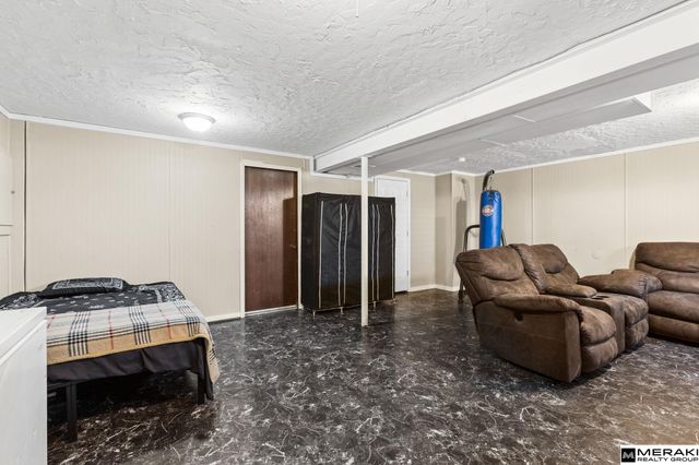 8205 Walnut Lane, Omaha, NE 68127