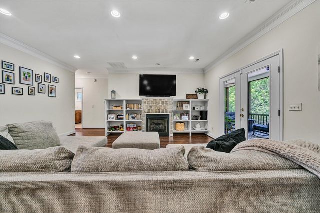 4851 Colonial AVE, Roanoke, VA 24018