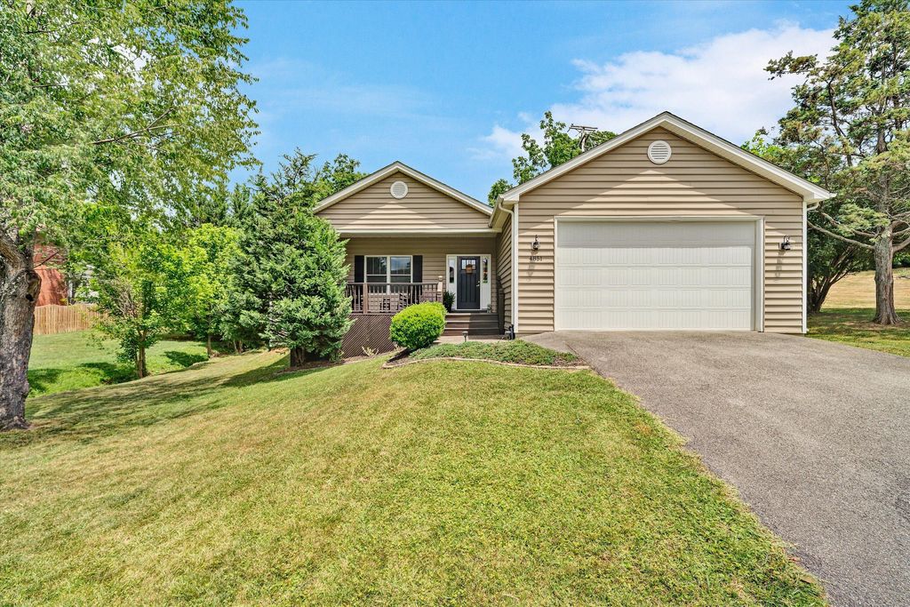 4851 Colonial AVE, Roanoke, VA 24018