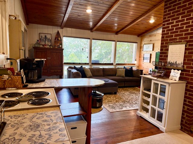 23188 Farm Road 1245, Shell Knob, MO 65747