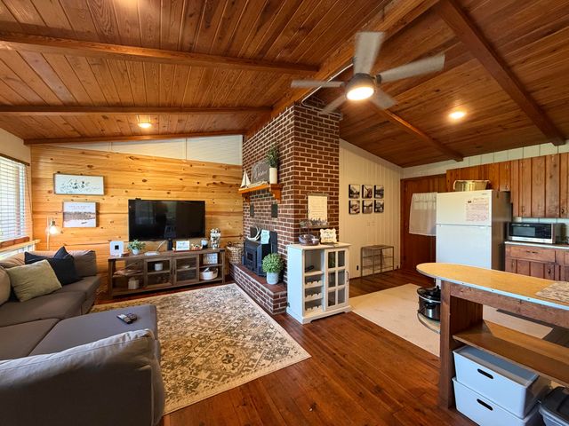 23188 Farm Road 1245, Shell Knob, MO 65747