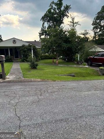 3675 Goodwin Road, Austell, GA 30106