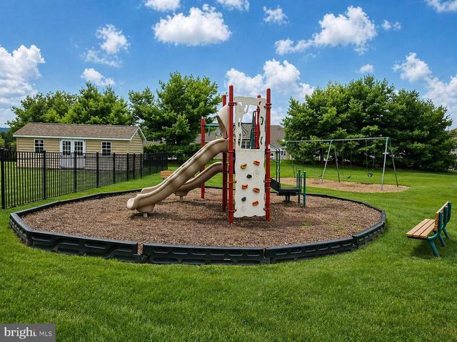 1506 LEXINGTON WAY, Morgantown, PA 19543
