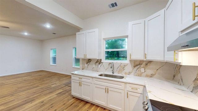 21665 County Road 3749d, Cleveland, TX 77327