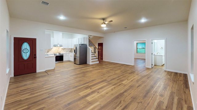 21665 County Road 3749d, Cleveland, TX 77327