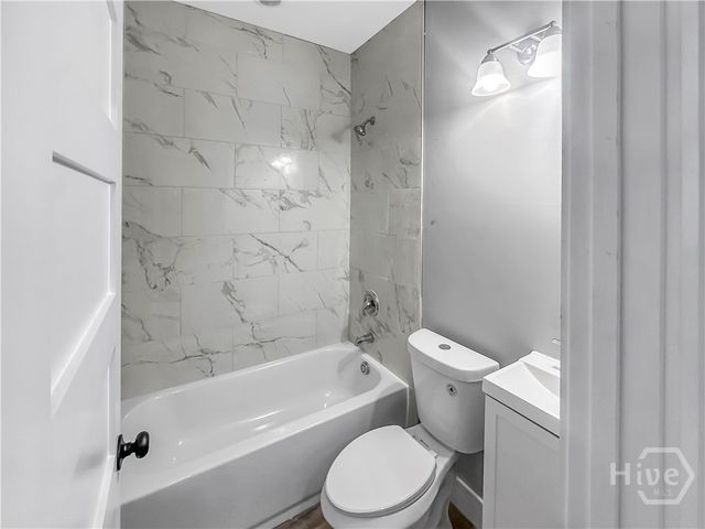 316 W 40th Street E, Savannah, GA 31401