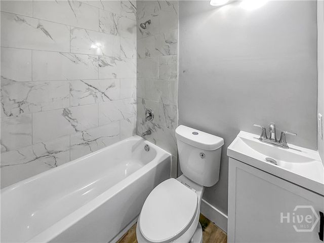 316 W 40th Street E, Savannah, GA 31401