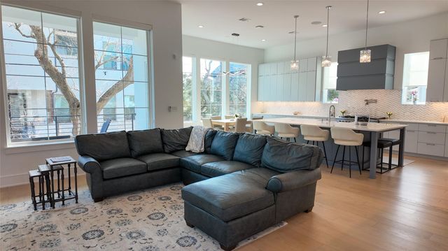 4303 Dorothy Street, Bellaire, TX 77401