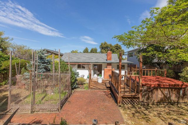145 Irwin St, San Rafael, CA 94901
