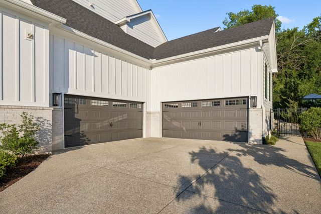 2254 Brakeman, Thompsons Station, TN 37179