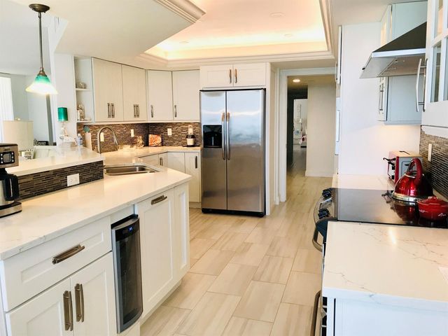 3560 S Ocean Boulevard 301, South Palm Beach, FL 33480