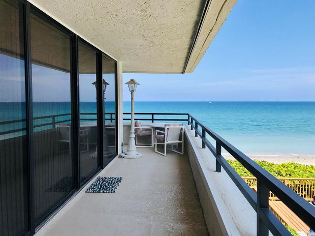 3560 S Ocean Boulevard 301, South Palm Beach, FL 33480