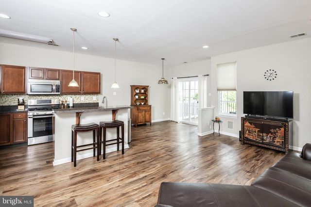 117 OAKRIDGE DR, Mount Royal, NJ 08061