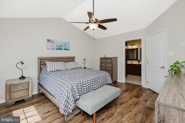 117 OAKRIDGE DR, Mount Royal, NJ 08061