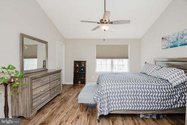 117 OAKRIDGE DR, Mount Royal, NJ 08061