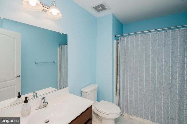 117 OAKRIDGE DR, Mount Royal, NJ 08061