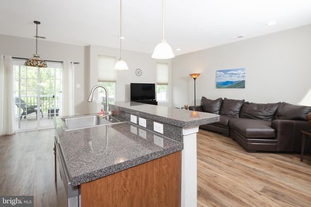 117 OAKRIDGE DR, Mount Royal, NJ 08061