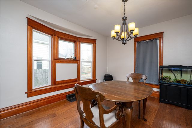 1516 8th Avenue SE, Cedar Rapids, IA 52403