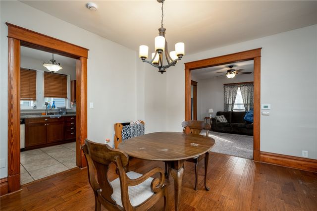 1516 8th Avenue SE, Cedar Rapids, IA 52403