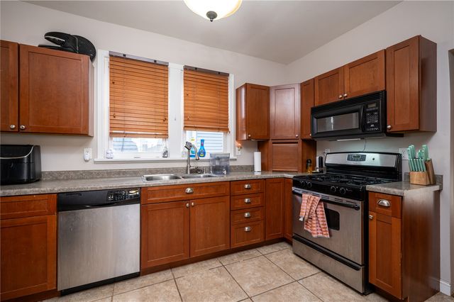 1516 8th Avenue SE, Cedar Rapids, IA 52403