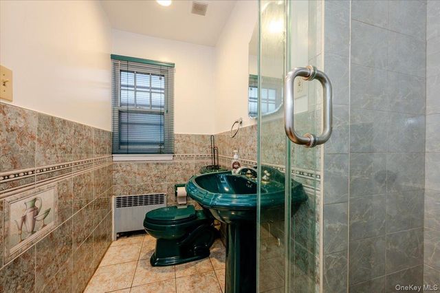 150 Park Avenue, Hicksville, NY 11801