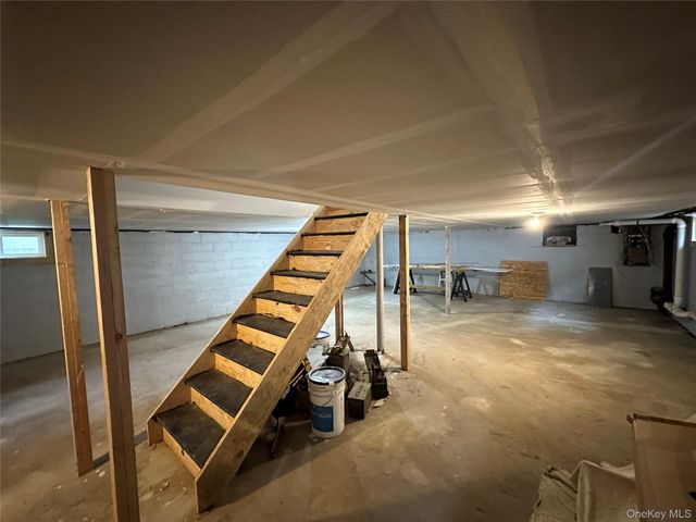 150 Park Avenue, Hicksville, NY 11801