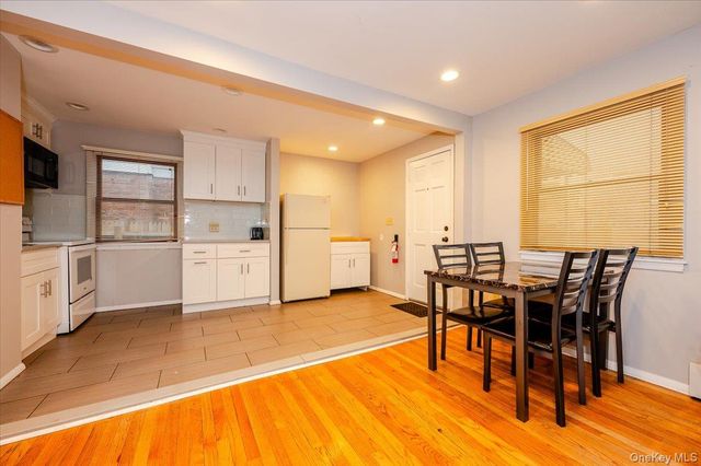 150 Park Avenue, Hicksville, NY 11801