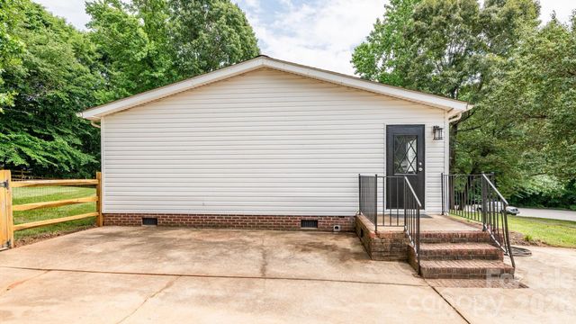 127 Whitewater Lane, Mooresville, NC 28115
