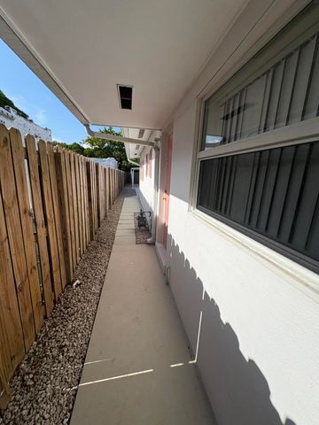 1923 ADAMS Street, Hollywood, FL 33020