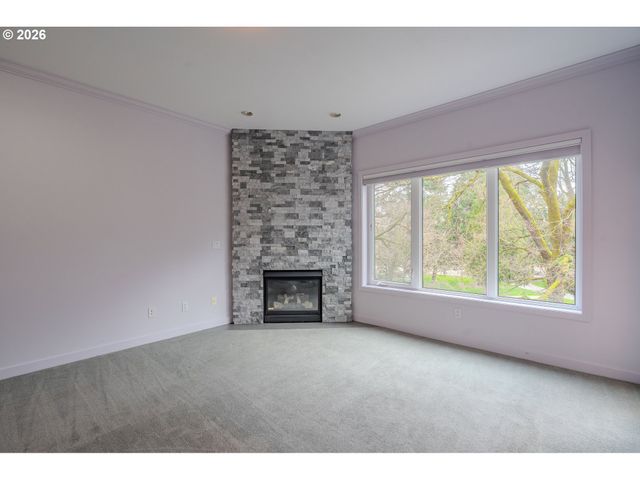 300 W 8TH St 306E, Vancouver, WA 98660