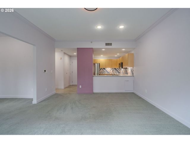 300 W 8TH St 306E, Vancouver, WA 98660