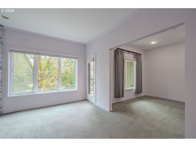 300 W 8TH St 306E, Vancouver, WA 98660