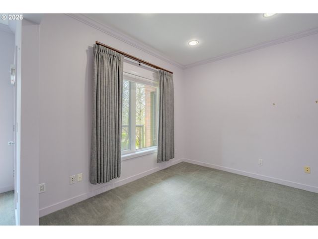 300 W 8TH St 306E, Vancouver, WA 98660