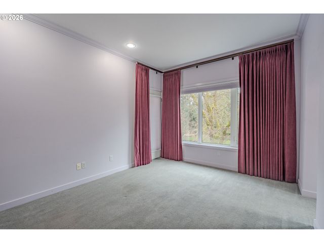 300 W 8TH St 306E, Vancouver, WA 98660