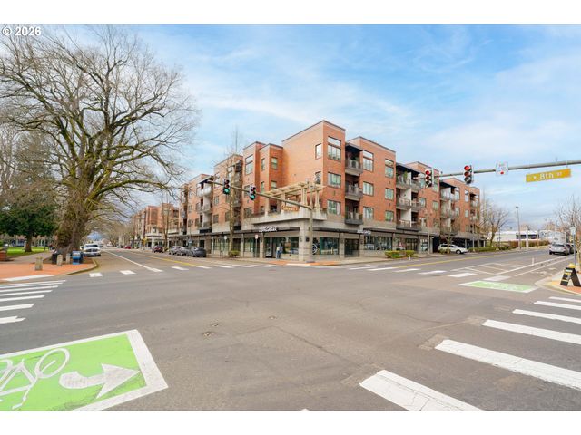 300 W 8TH St 306E, Vancouver, WA 98660