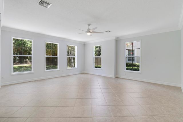 112 Dunmore Drive, Jupiter, FL 33458