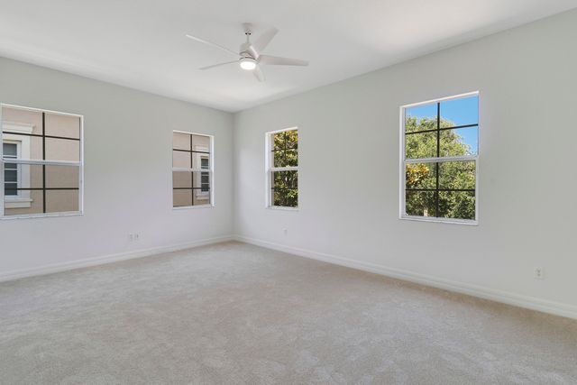 112 Dunmore Drive, Jupiter, FL 33458
