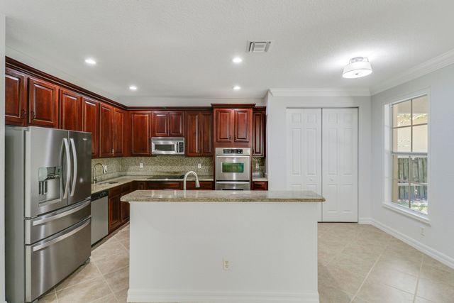 112 Dunmore Drive, Jupiter, FL 33458
