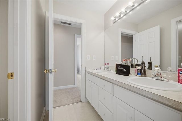 920 Corrente LN, Virginia Beach, VA 23456