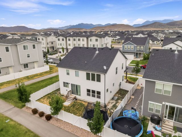 5197 N FOLKSTONE DR, Eagle Mountain, UT 84005