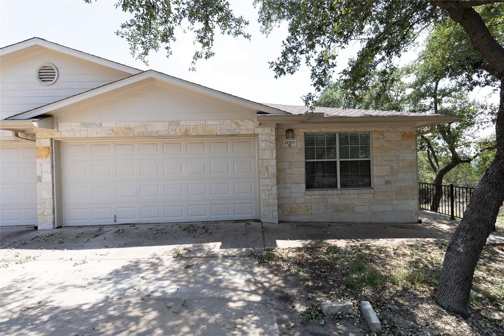 21513 Pershing Ave B, Lago Vista, TX 78645
