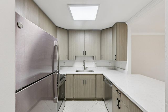 3000 NE 5th Terrace 313-a, Wilton Manors, FL 33334