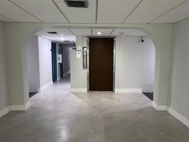 3000 NE 5th Terrace 313-a, Wilton Manors, FL 33334