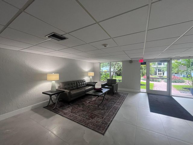 3000 NE 5th Terrace 313-a, Wilton Manors, FL 33334